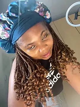 Snapshot of Bootyfulbarbiie chatting on March 8, 8:22 am Bootyfulbarbiie online show from March 8, 8:22 am