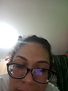 Snapshot of Aliciia_cute1 chatting on February 25, 1:26 am Aliciia cute1 online show from February 25, 1:26 am