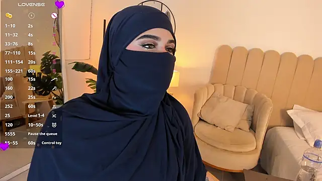 Snapshot of anna-henao chatting on June 20, 2:58 am anna-henao online show from June 20, 2:58 am