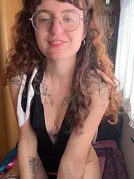  foxygirl  online show from April 18, 9:13 am