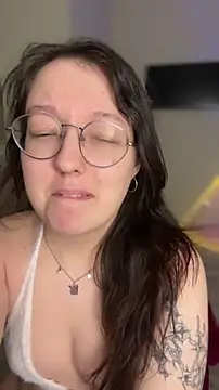 emigooflordXD online show from February 19, 7:32 pm