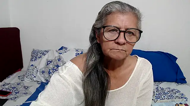 Snapshot of candy_mature_ chatting on June 21, 11:13 am candy mature online show from June 21, 11:13 am