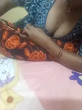 Snapshot of Krishporn chatting on April 6, 4:21 am Krishporn online show from April 6, 4:21 am