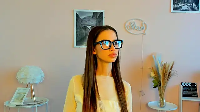 AnabelHun online show from May 23, 5:45 am