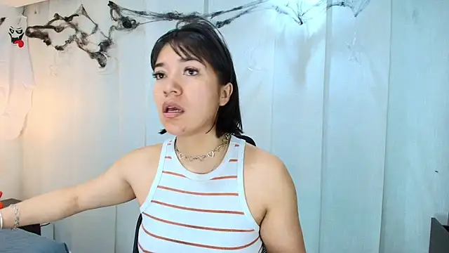 lina bedoya  online show from October 29, 11:34 am