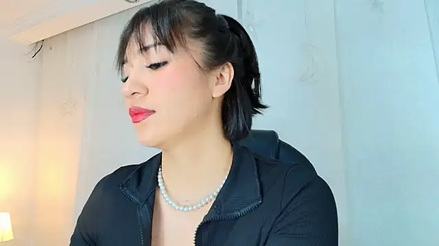 Snapshot of lina_bedoya_ chatting on June 5, 11:38 am lina bedoya online show from June 5, 11:38 am