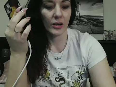 CrystalLakeXO online show from March 13, 8:37 am