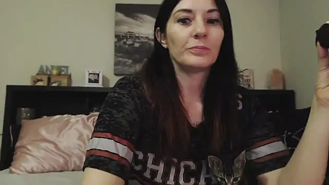 CrystalLakeXO online show from March 17, 3:36 am