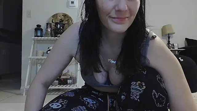 CrystalLakeXO online show from September 9, 5:07 am