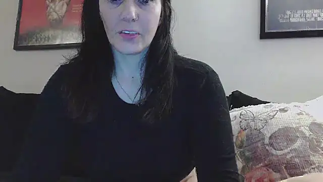 CrystalLakeXO online show from September 14, 11:15 pm