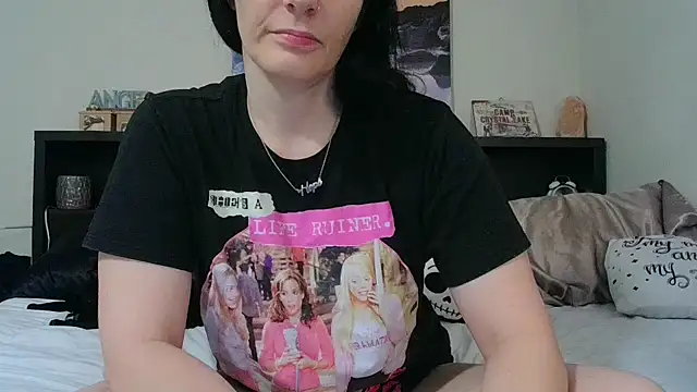 CrystalLakeXO online show from October 11, 7:29 am