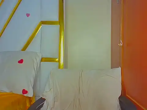 cutesmiling online show from February 26, 3:44 pm