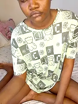 Snapshot of shishbabe chatting on February 23, 8:01 am shishbabe online show from February 23, 8:01 am