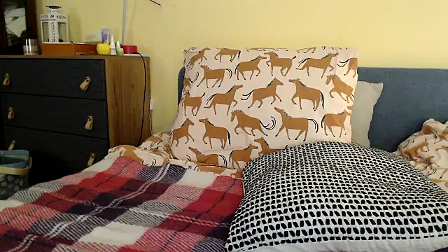 Scarlettford online show from December 4, 4:38 pm