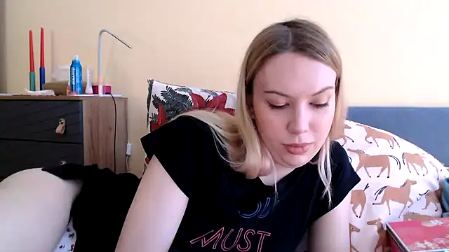 Scarlettford online show from December 20, 11:10 am