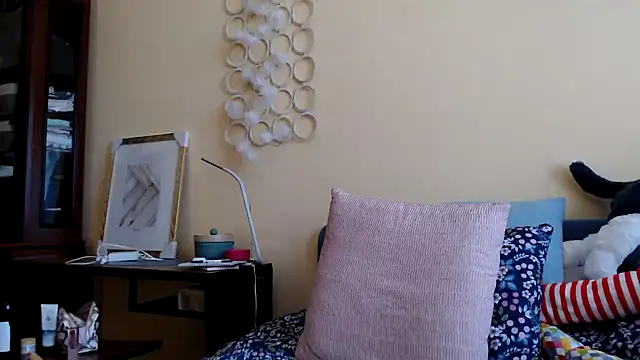 Scarlettford online show from March 16, 2:00 pm