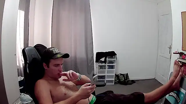 PKrisztian online show from October 13, 1:33 pm