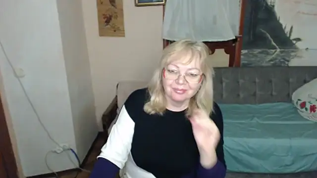 EvelynLoveShy online show from February 15, 6:59 pm