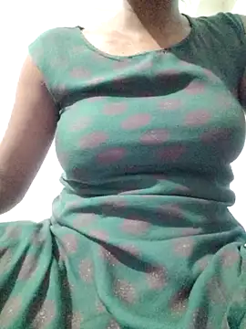 rituporna2004 online show from April 12, 4:39 am