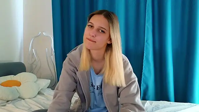 KimberliDean online show from February 26, 4:14 pm