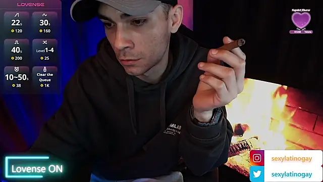 sexyboycolombi4 online show from February 3, 6:51 am