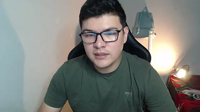 Plug Control online show from February 19, 8:38 pm