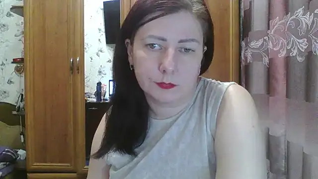 SophieNightAh online show from January 17, 5:30 pm