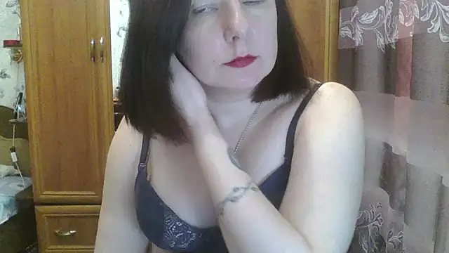 SophieNightAh online show from March 2, 7:02 pm