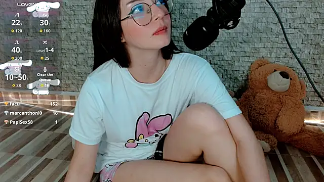 emma unu online show from April 9, 6:19 am