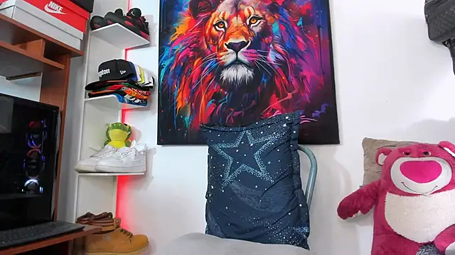 Snapshot of Pantera_black_21 chatting on September 13, 9:36 pm Pantera black 21 online show from September 13, 9:36 pm