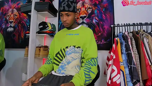 Snapshot of Pantera_black_21 chatting on October 31, 9:10 am Pantera black 21 online show from October 31, 9:10 am