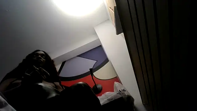 Tsnitra online show from February 7, 1:15 pm