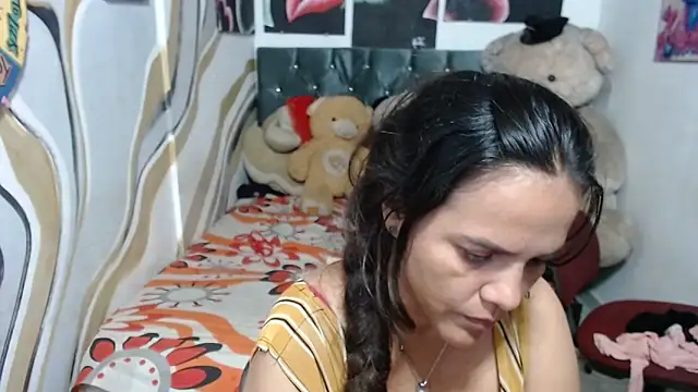 Snapshot of manzanahot9 chatting on February 24, 7:45 pm manzanahot9 online show from February 24, 7:45 pm