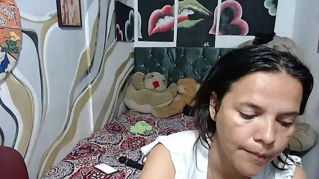 Snapshot of manzanahot9 chatting on March 21, 6:11 pm manzanahot9 online show from March 21, 6:11 pm