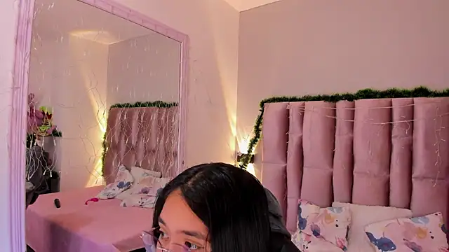 NikyBrookss online show from December 14, 12:32 pm