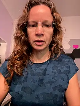 AnnikaRose online show from December 22, 5:04 am