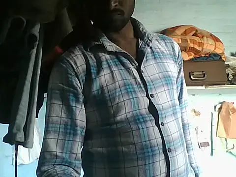 Snapshot of sexyshivamhot chatting on February 21, 9:43 am sexyshivamhot online show from February 21, 9:43 am