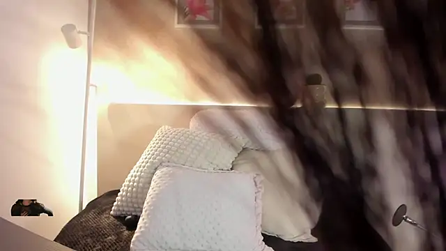 roxannegomez online show from January 7, 12:51 pm