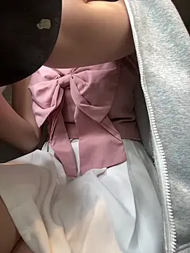 Lami Mi online show from March 8, 8:00 am