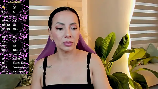 veronika naughty online show from February 18, 2:13 pm