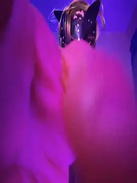 Snapshot of kandyloves chatting on October 7, 10:12 am kandyloves online show from October 7, 10:12 am