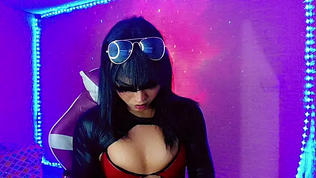 Snapshot of Ms-Zoehans chatting on February 15, 12:18 am Ms-Zoehans online show from February 15, 12:18 am