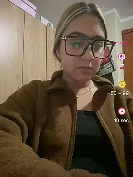 Snapshot of Miabonnett_ chatting on May 7, 1:00 am Miabonnett online show from May 7, 1:00 am