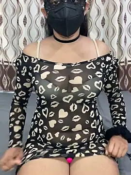 little shadow online show from February 13, 5:20 pm