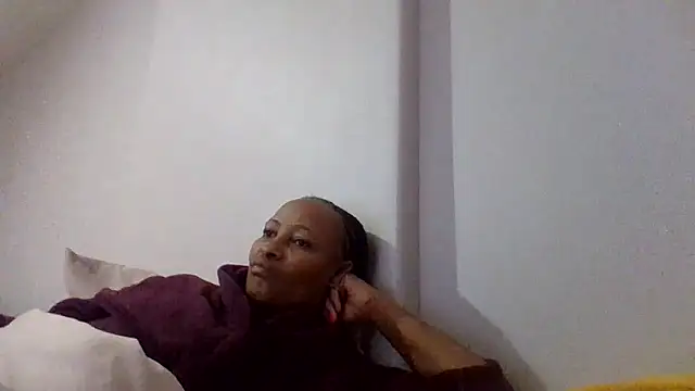 BabeAssXX online show from March 11, 4:51 am