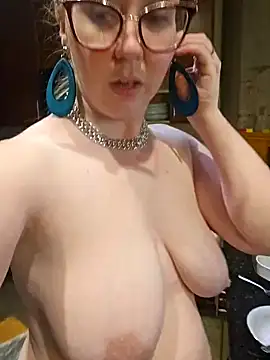 littlelustlamb online show from March 10, 9:51 pm