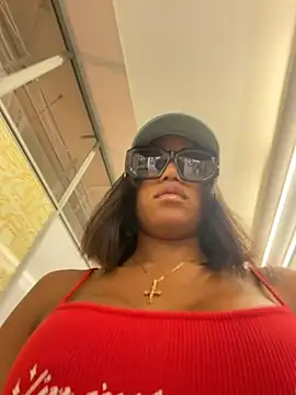 Black Dolll online show from July 12, 10:39 am