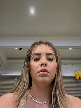 Alirawrz online show from February 23, 6:11 am