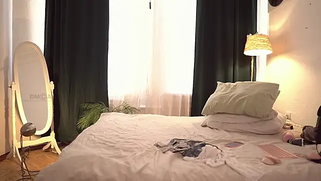Snapshot of ifuckingtoy_ chatting on July 7, 9:35 am ifuckingtoy online show from July 7, 9:35 am