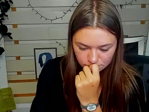 Snapshot of Josephine_Kiss chatting on June 23, 6:33 am Josephine Kiss online show from June 23, 6:33 am